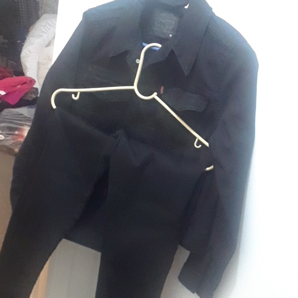 2 piece Levi suit - Picture 1 of 3